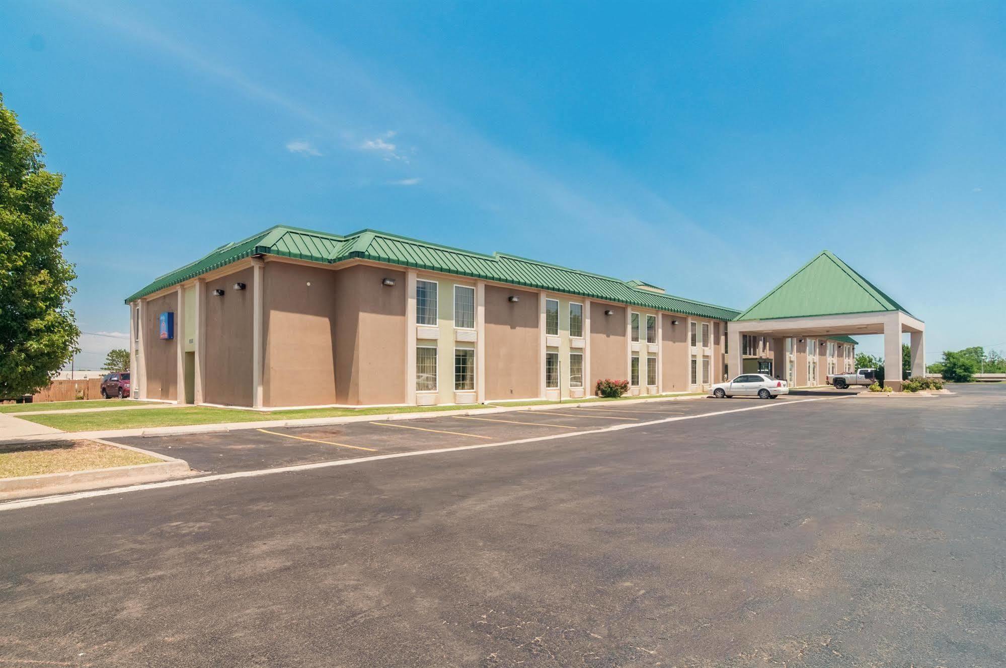 Studio 6 Oklahoma Stadt Exterior foto